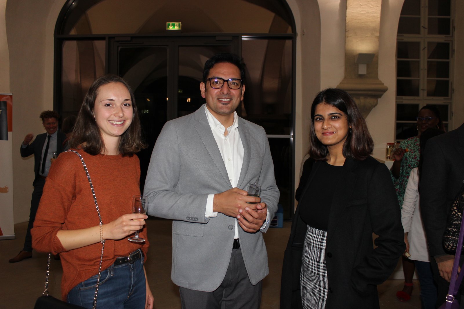 Dr. Hasnain Bokhari and students at this year Welcome Lecture and Reception